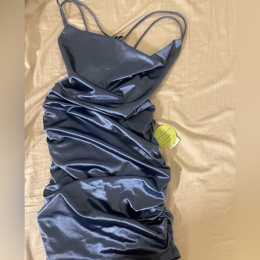 New Windsor dress size M